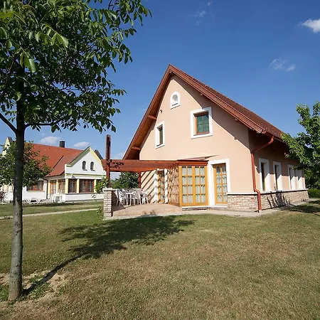 Holiday Kehidatermal.8